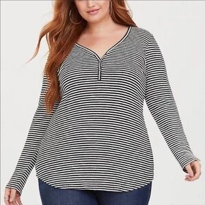 🖤 Torrid Black & White Striped Ribbed Henley Long Sleeve Top